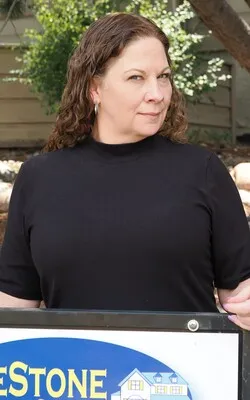 Picture of Stefanie Chambers